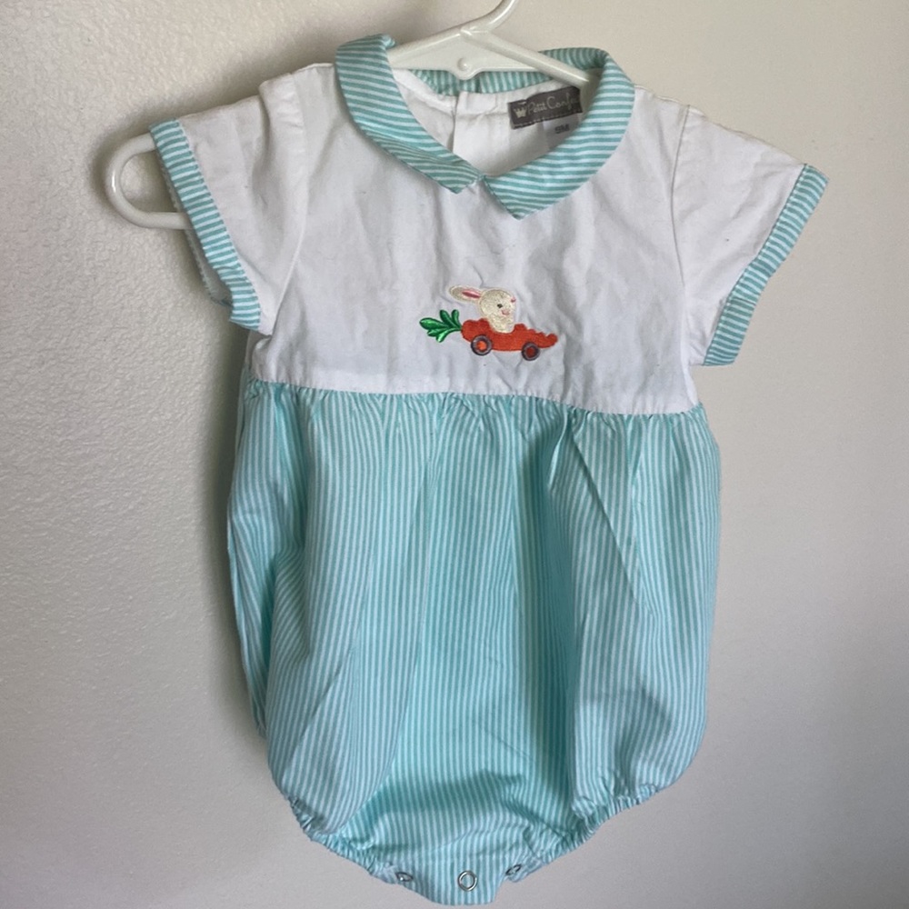 Petit confection baby onesie